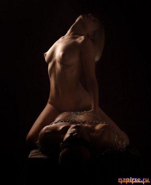 kino-porno-krasivie-erotichnie-foto-par-muzhchini-i-zhenshini-perforatorom