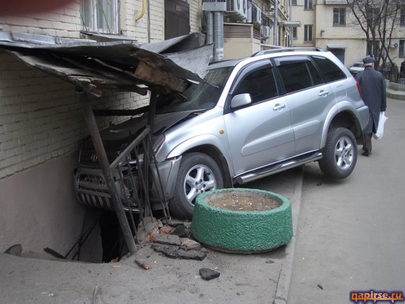 неудачная парковка автомобиля авто прикол