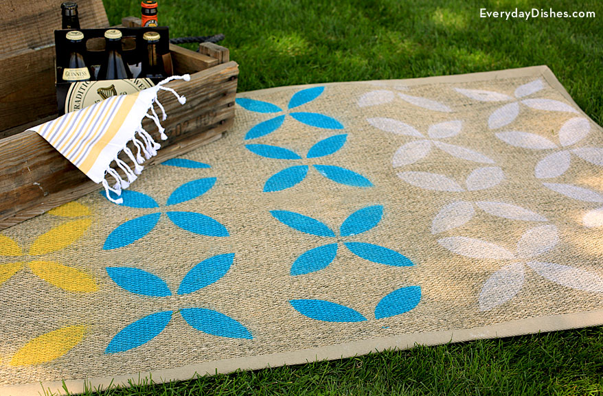 21 stenciled outdoor rug