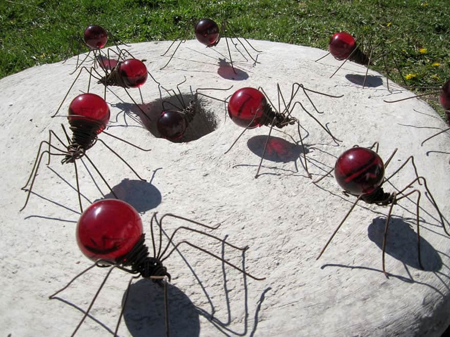 Red spider garden decor