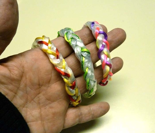 Instead of using embroidery floss, use plastic bags to braid friendship bracelets.