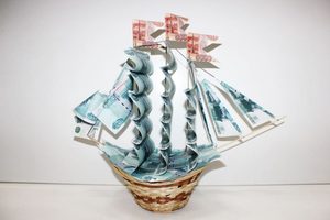 Корабль из денег 