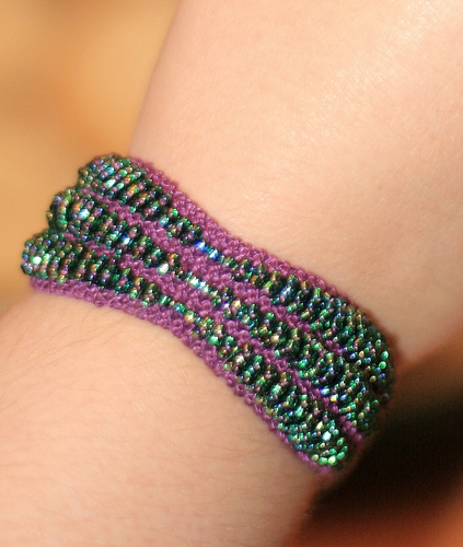 Emerald Beaded Bracelet Free Knitting Pattern 