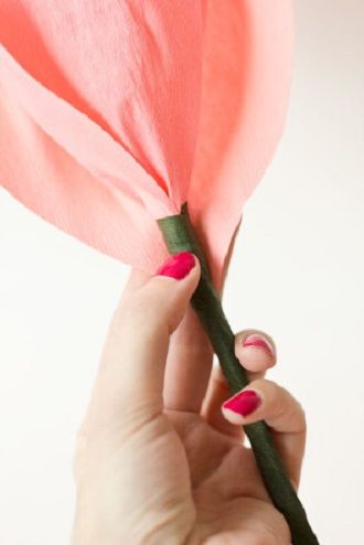 Мистецтво DIY: покрокова схема, як легко і просто зробити квіти з паперу своїми руками 11