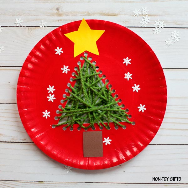 Paper plate Christmas tree craft