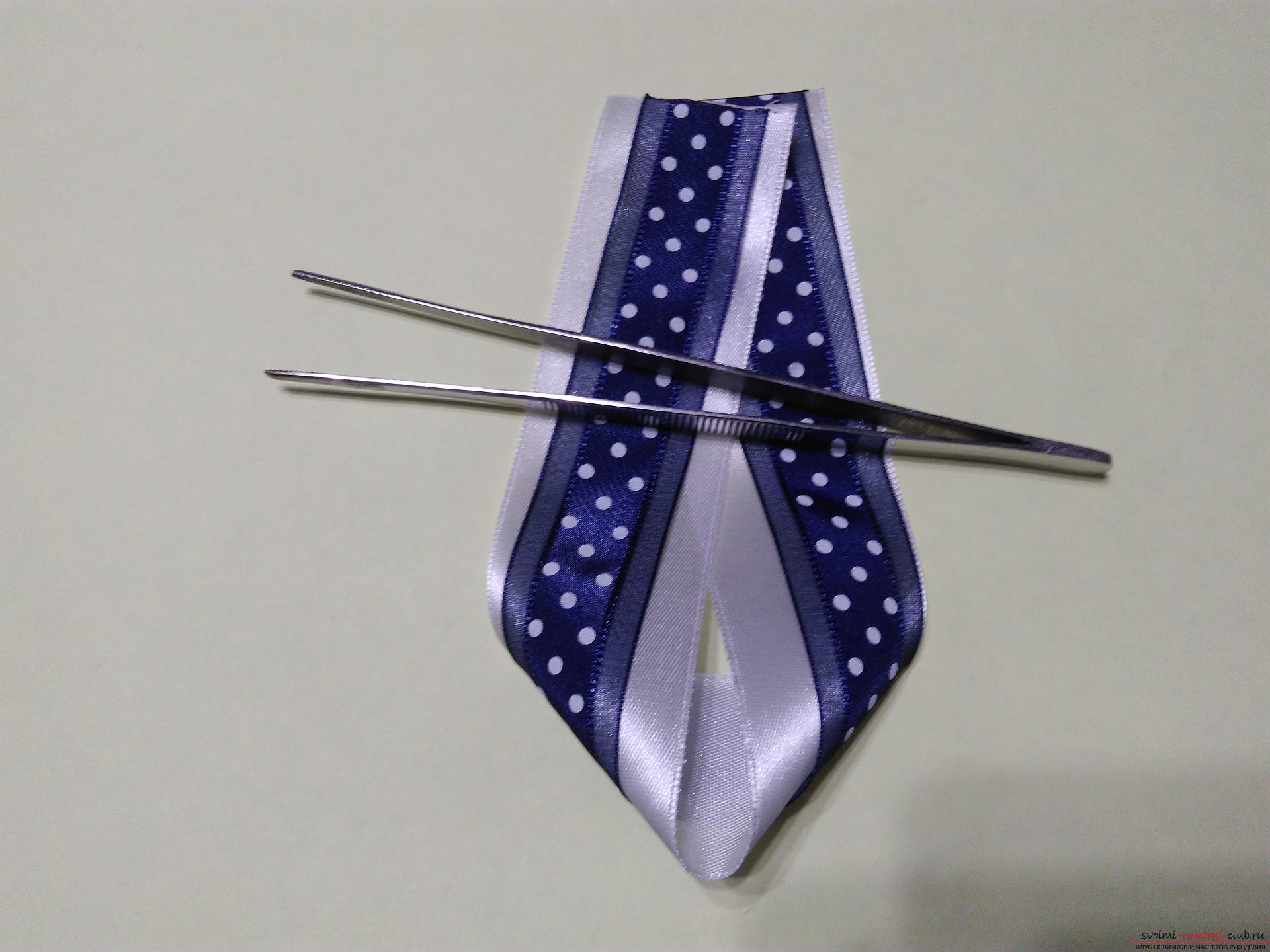 Красивый галстук канзаши послужит украшением школьной формы.. Фото №11