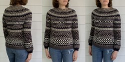 Удлиненный пуловер, связанный спицами жаккардовым узором