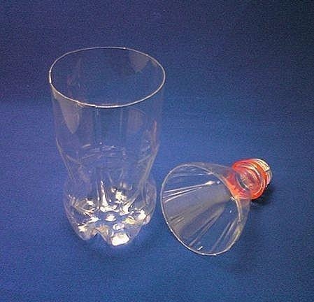 plastic bottle vase- wonderful DIY 3