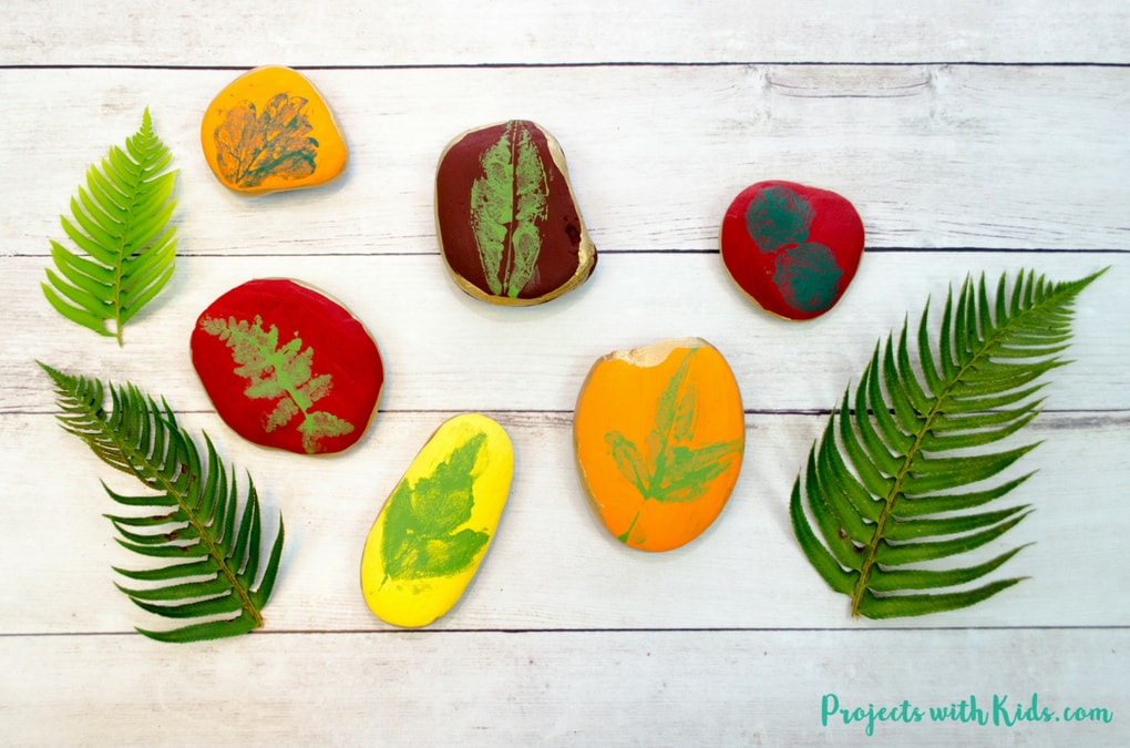 This leaf printing art project is a gorgeous fall craft that kids will love making! An easy painted rock idea that would make a great addition to your fall decor this holiday season. 