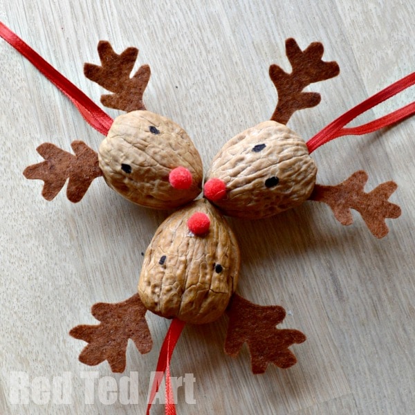 Reindeer Ornament - Walnut Crafts