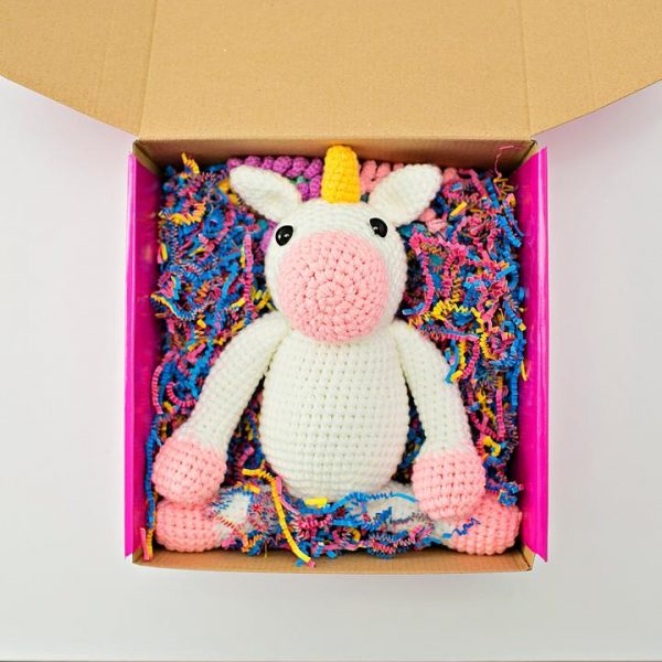 Free Pug Crochet Pattern. How to crochet a Pug Toy. Pug Toy Crochet Pattern. Amigurumi Pug#patterns #free #pug #crochet
